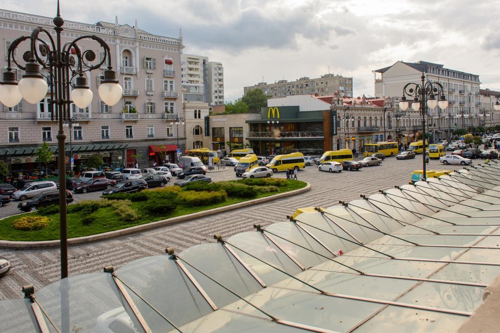 Dat Exx Apartments On Marjanishvili Tbilisi Rom bilde